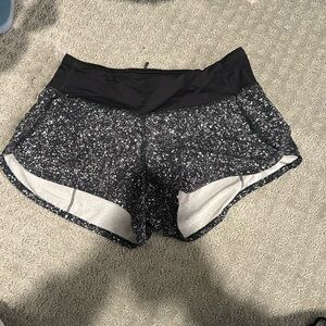 Size 2 lulu shorts